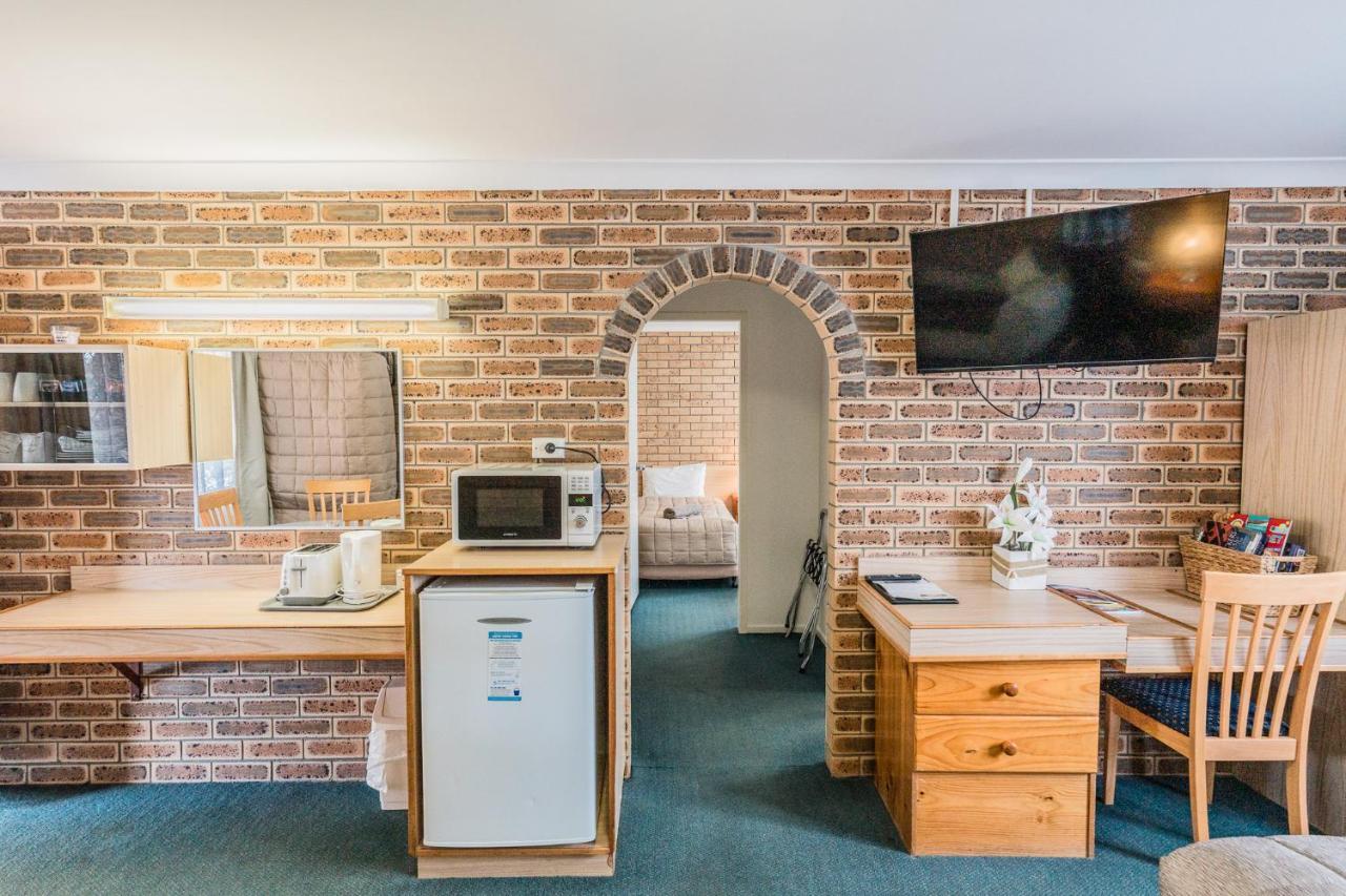 Settlers Motor Inn Тентърфилд Екстериор снимка