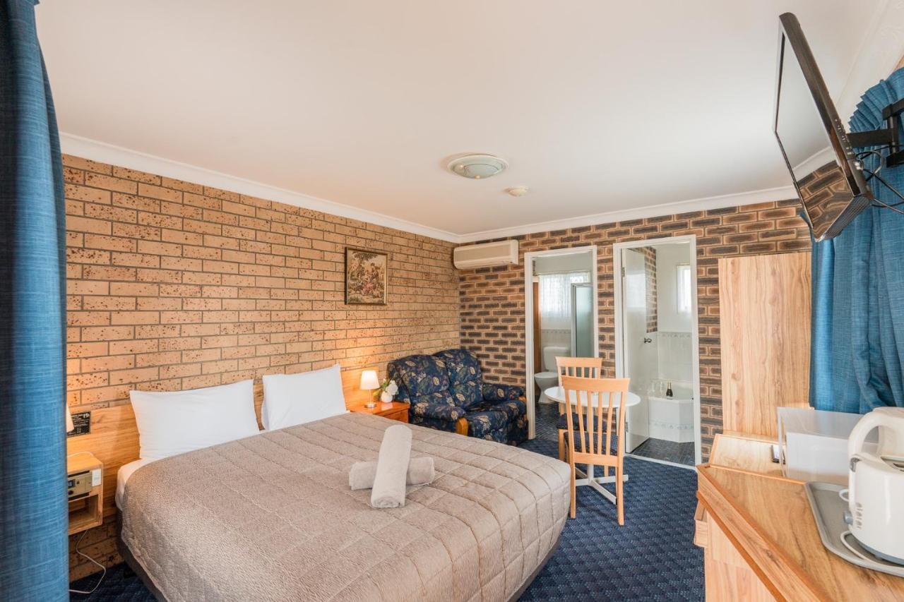 Settlers Motor Inn Тентърфилд Екстериор снимка